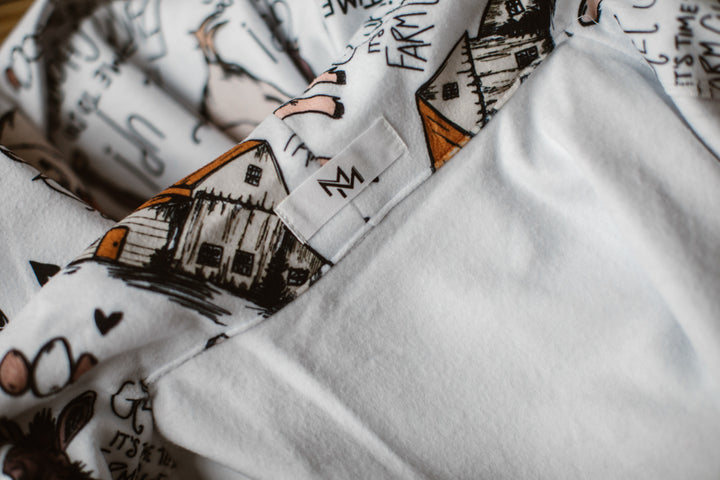 Farm Chores Friend Robe