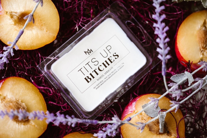 White Apricot Candle